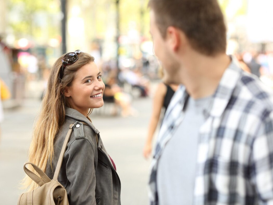 30 людей чувствуют стресс из за большого выбора на сайтах знакомств